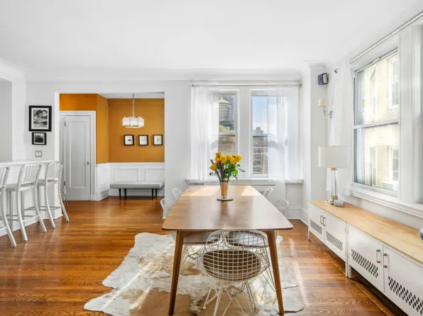 136 East 36th Street image 1 of 26