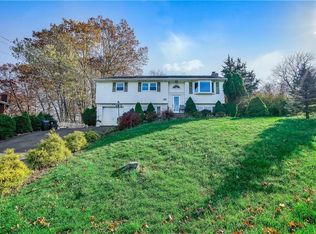 11 Pine Hill Rd, Monroe, NY 10950