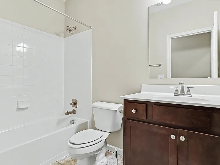 800 Redwood Ln — Photo 43