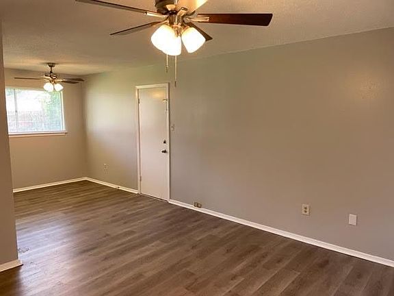 3rd image of 257 Concord Dr