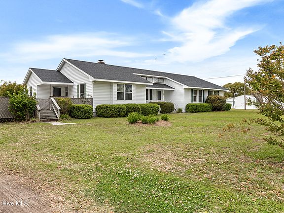 3rd image of 144 Dixon Drive