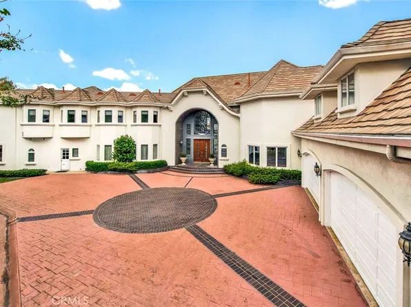 2836 N Kingsgate Dr, Orange, CA 92867