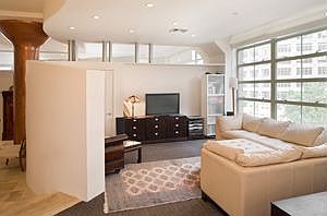 3rd image of 195 Hudson St APT 3B