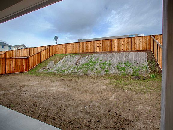 Homesite 33 - Backyard