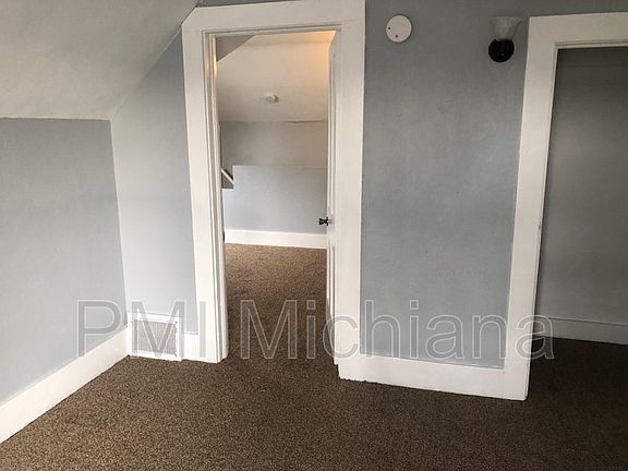 4th image of 612 W 5th St