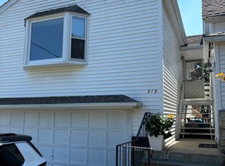 219 Goldenrod Ave UNIT 2, Bridgeport, CT 06606