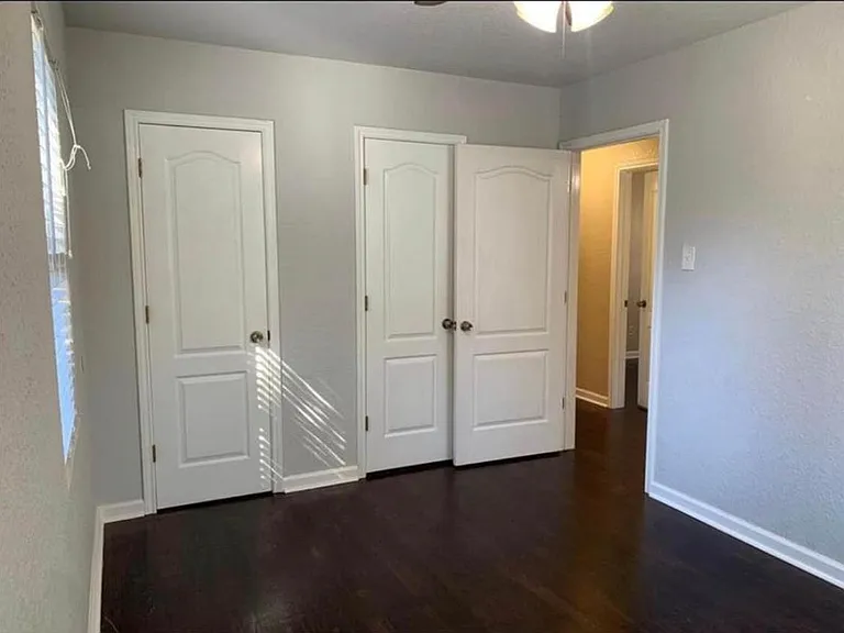 220 Laurel St — Photo 8