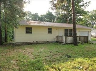 47585 Anthony St, Paw Paw, MI 49079