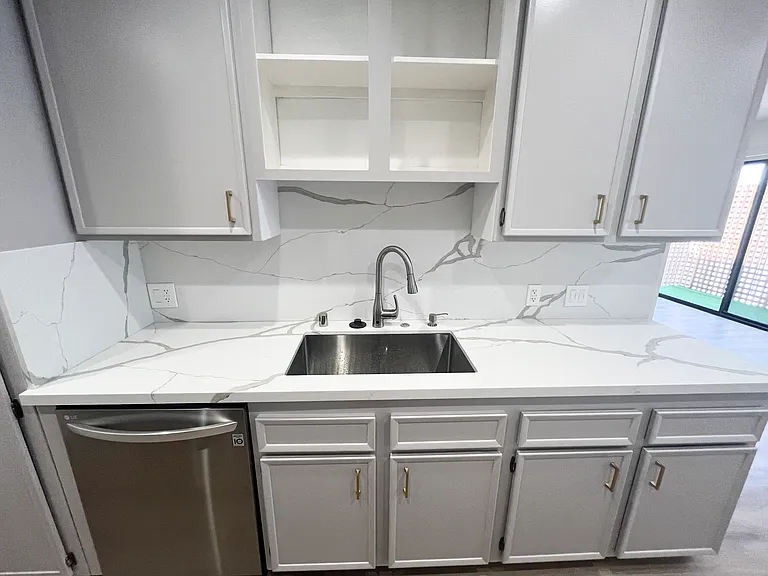 1750 Camino Palmero St #542 — Photo 30