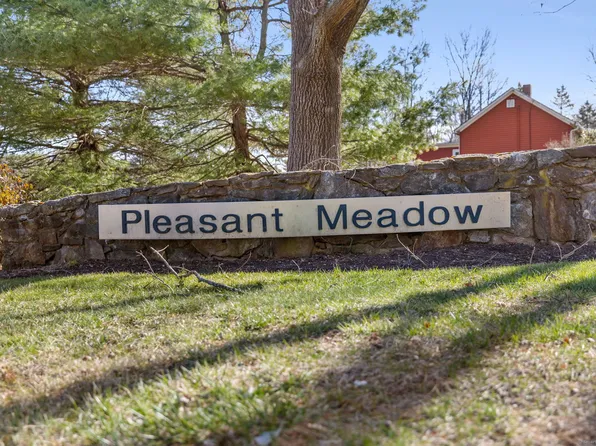 202 Garden Circle #202, South Windsor, CT 06074
