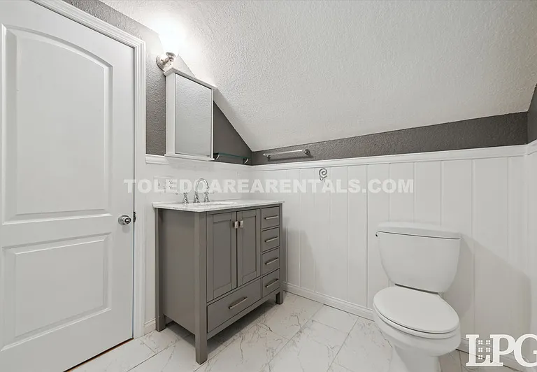 391 Perry Dr — Photo 27
