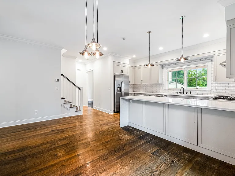 63 Grapal St — Photo 11