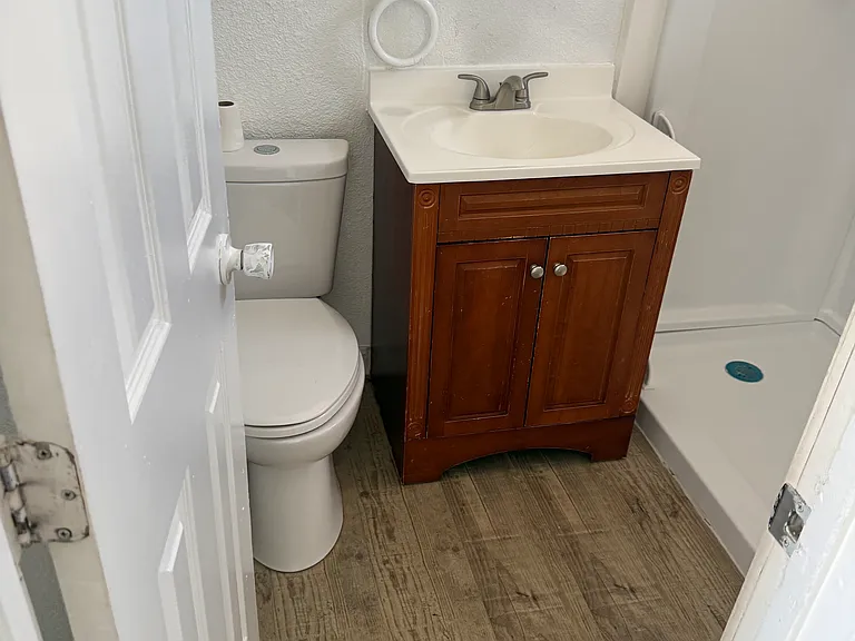 1719 Morrison Ave — Photo 7