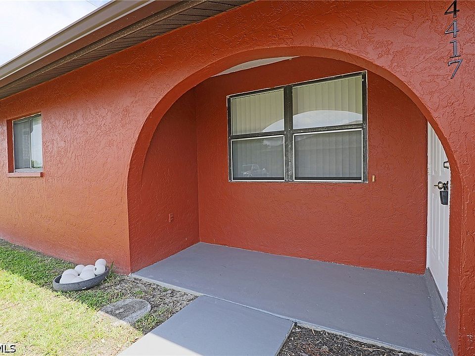 1st image of 4417 SW Santa Barbara Pl