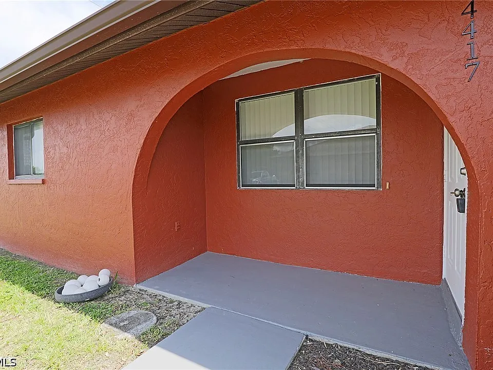 4417 SW Santa Barbara Pl