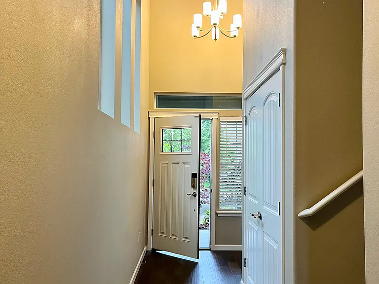 3831 Maritime Dr SW — Photo 3