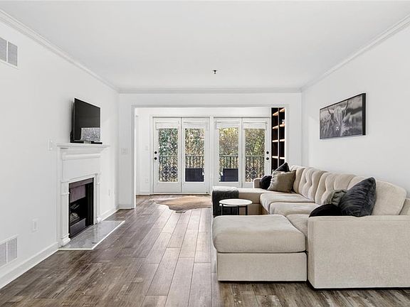 5th image of 3203 Lenox Rd NE APT 32