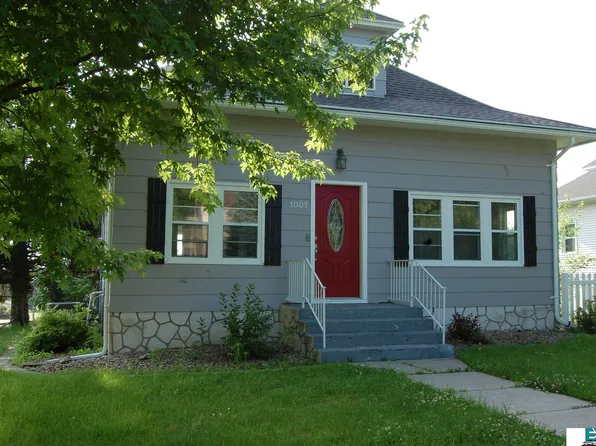 1007 Redick Ave, Creighton, NE 68729
