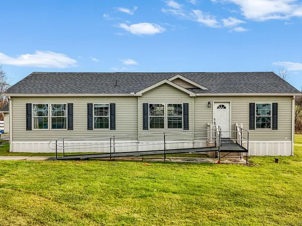 65 Airport Rd, Nottingham, PA 19362