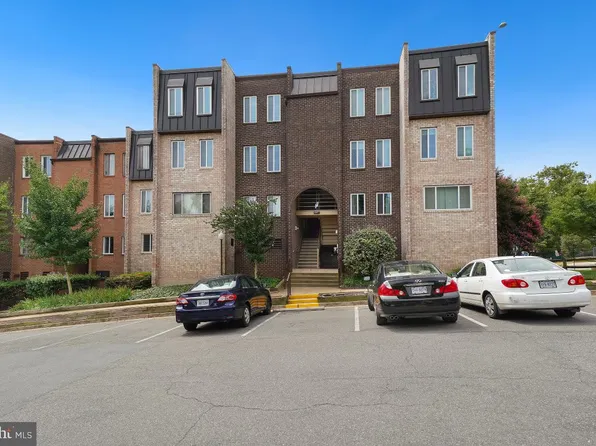 5017 7th Rd S APT 301, Arlington, VA 22204