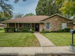 1213 Briarbrook Dr, Desoto, TX 75115