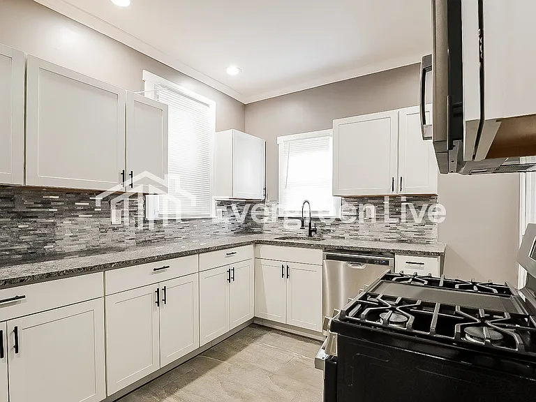 2110 Monongahela Ave — Photo 5