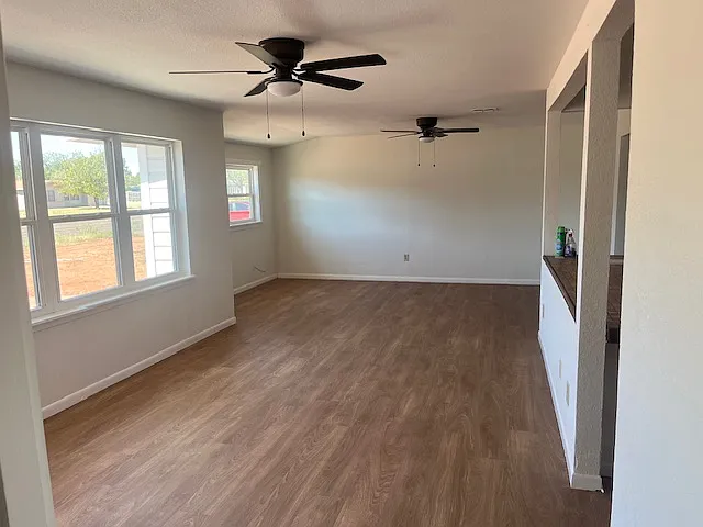 2325 N Mockingbird Ln — Photo 5