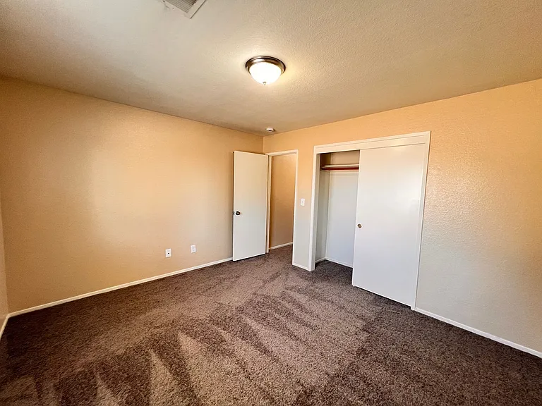 8111 Laborough Dr — Photo 12