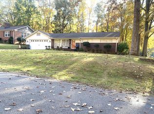 207 Pinewood Dr, Gaffney, SC 29340