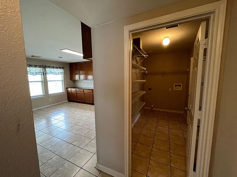 15202 Lynford Crest Dr — Photo 29