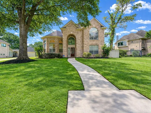 18 Arbor Bend Dr, Houston, TX 77070