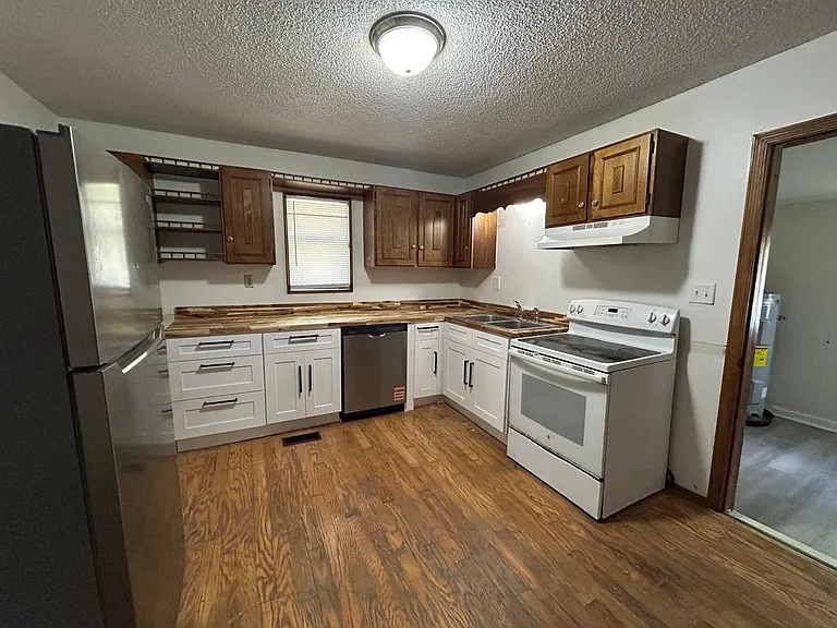 3801 Cresswell Ave — Photo 21