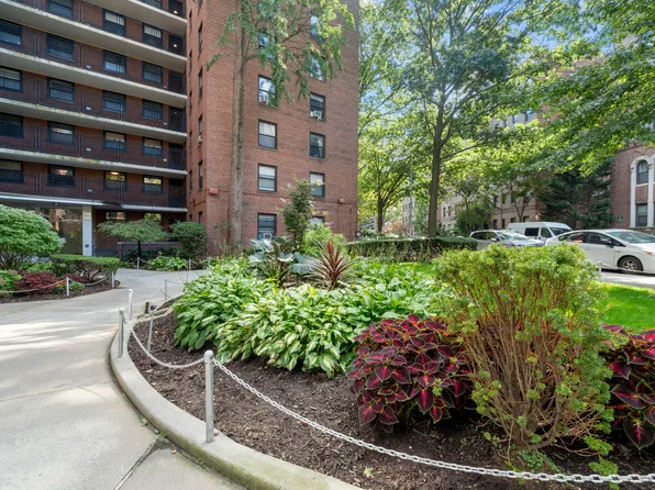 35-11 85th Street image 27 of 32