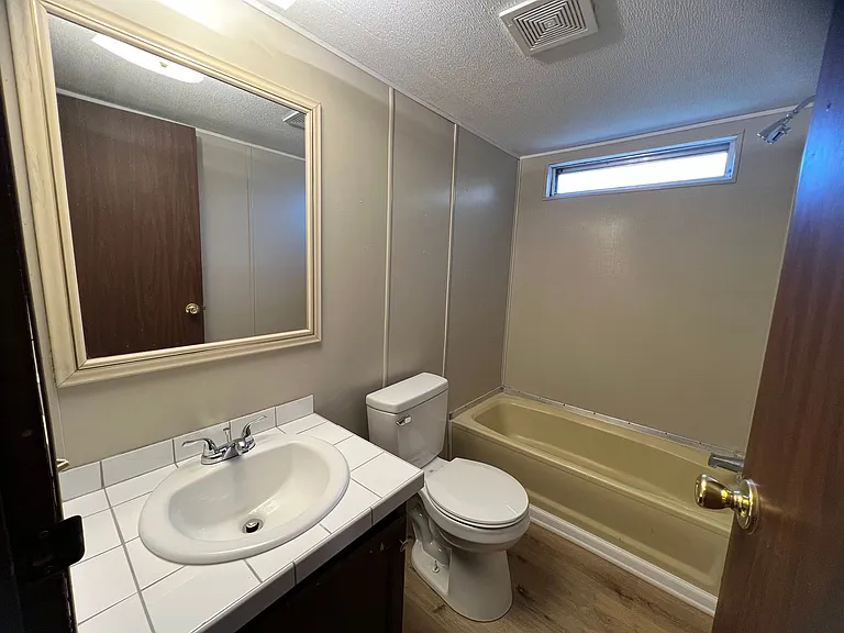 21111 Lapel Rd — Photo 6