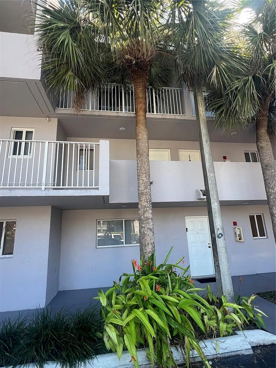 Building Photo - 2750 W 76th St #203