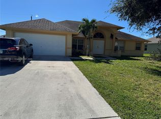 726 SW McCracken Ave, Port Saint Lucie, FL 34953