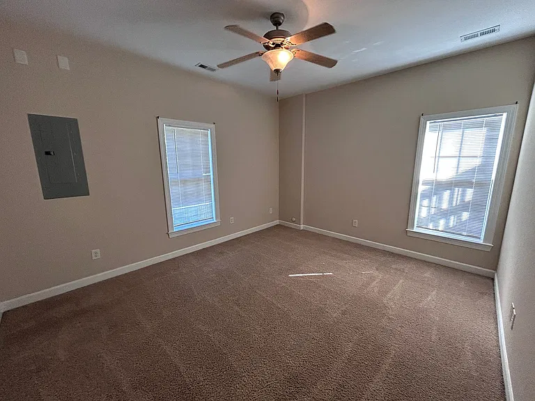 4540 Pebble Lake Dr — Photo 95