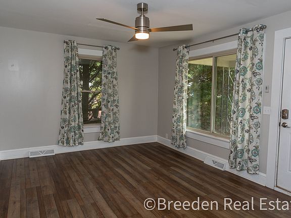 3rd image of 112 Woodman St
