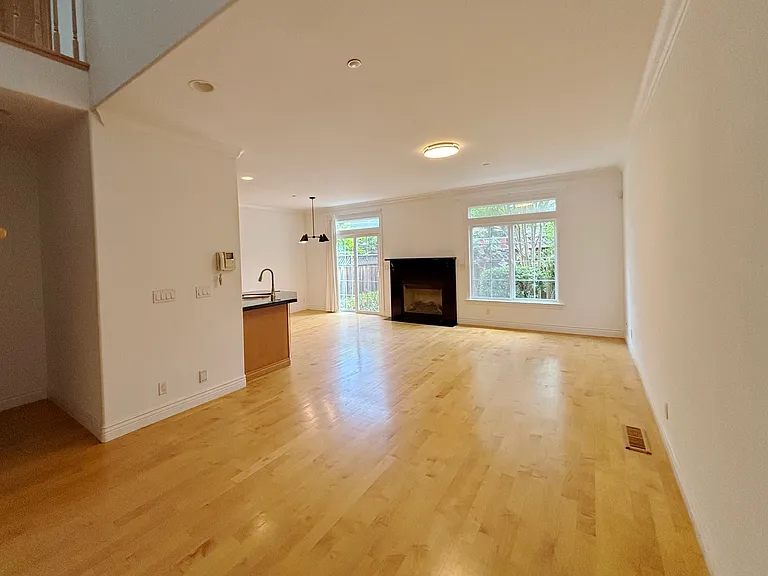 3810 Peebles Pl — Photo 3