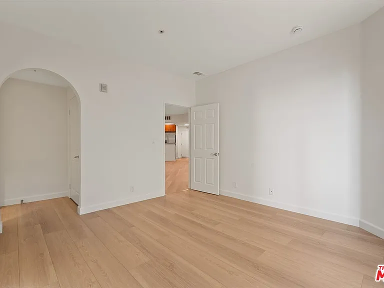 620 S Gramercy Pl #122 — Photo 10