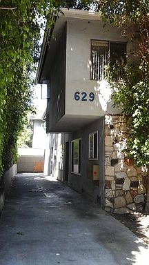 1st image of 629 W Knoll Dr APT 2