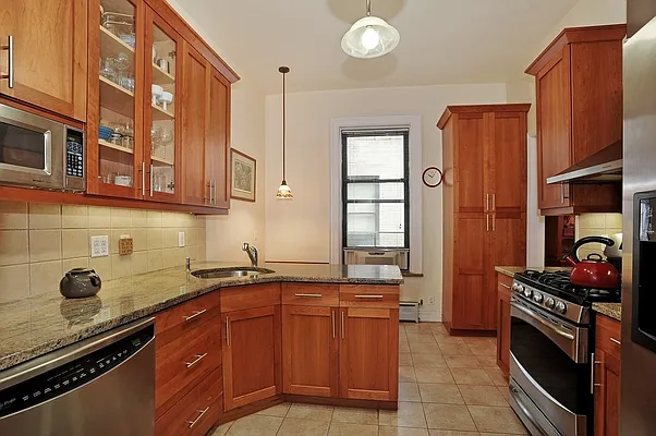 Sold by Corcoran | media 13