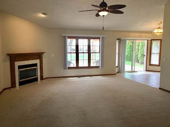 2nd image of 507 Hawkins Dr