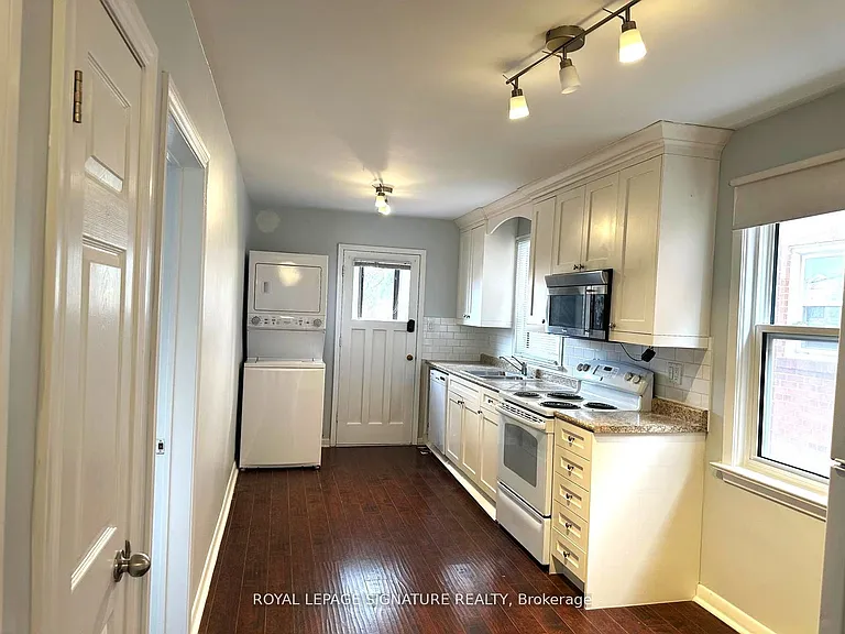 13 Wesley St #3 — Photo 5