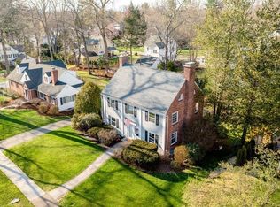 90 Meadowbrook Rd, Longmeadow, MA 01106