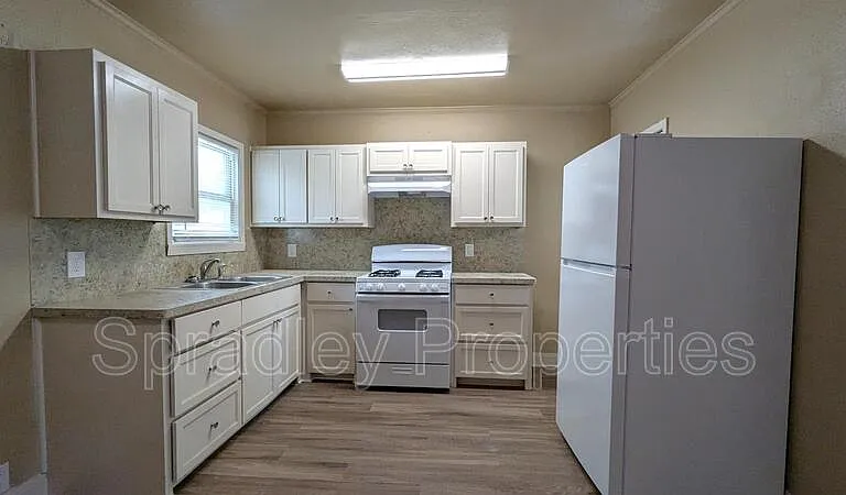 8 N 25th St — Photo 2