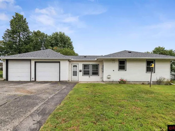 802 N 5th St, Saint Peter, MN 56082