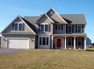 17 King Fisher Dr, Spencerport, NY 14559