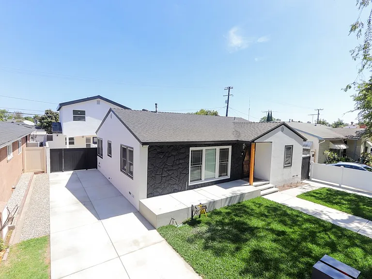 5221 E Willow — Photo 1