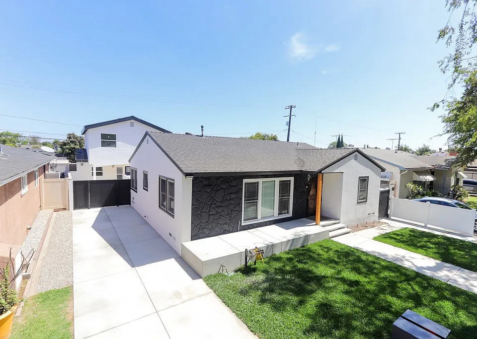 5221 E Willow #A-A-A